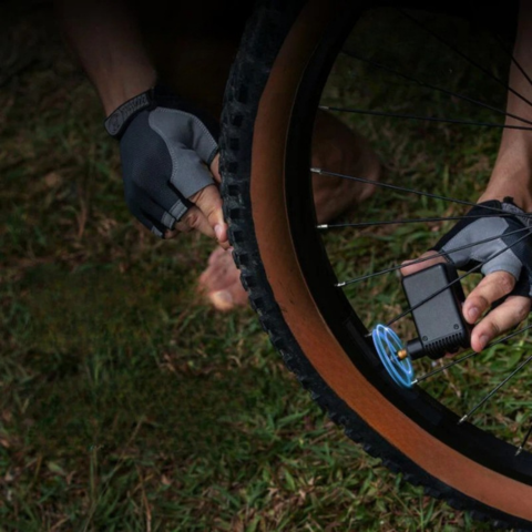 Pompa Elettrica Portatile per Bici — Potente & Compatta 